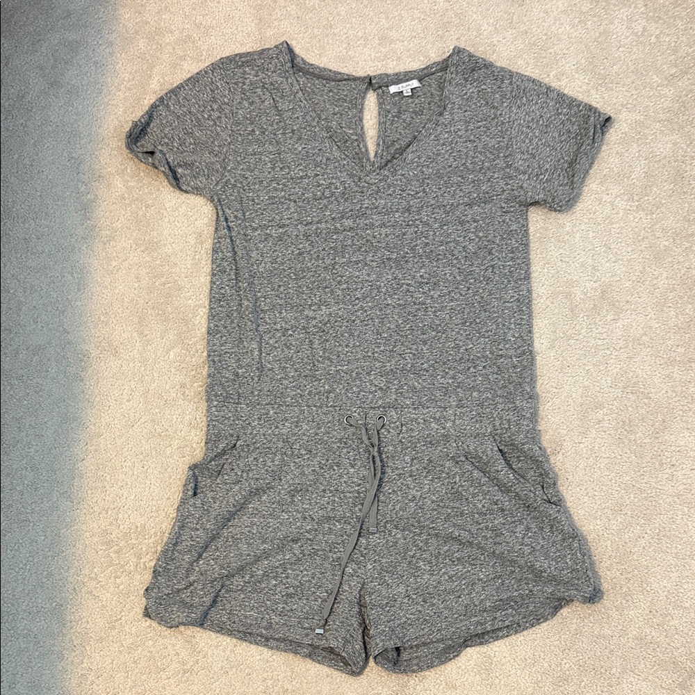 Z Supply L heather gray shorts romper